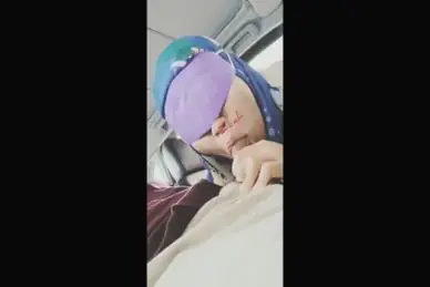 Ukhti Jilbab Biru Ngemut Kontol Panas Di Mobil HD Lumer